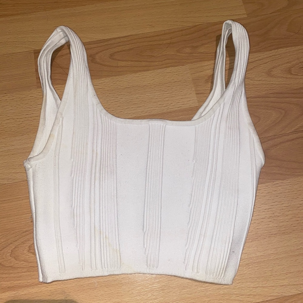 Aritzia Babaton Sculpt knit Top